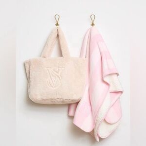New Victoria's Secret Faux-Fur Tote & Cozy-Fleece Pink White Stripe Blanket
